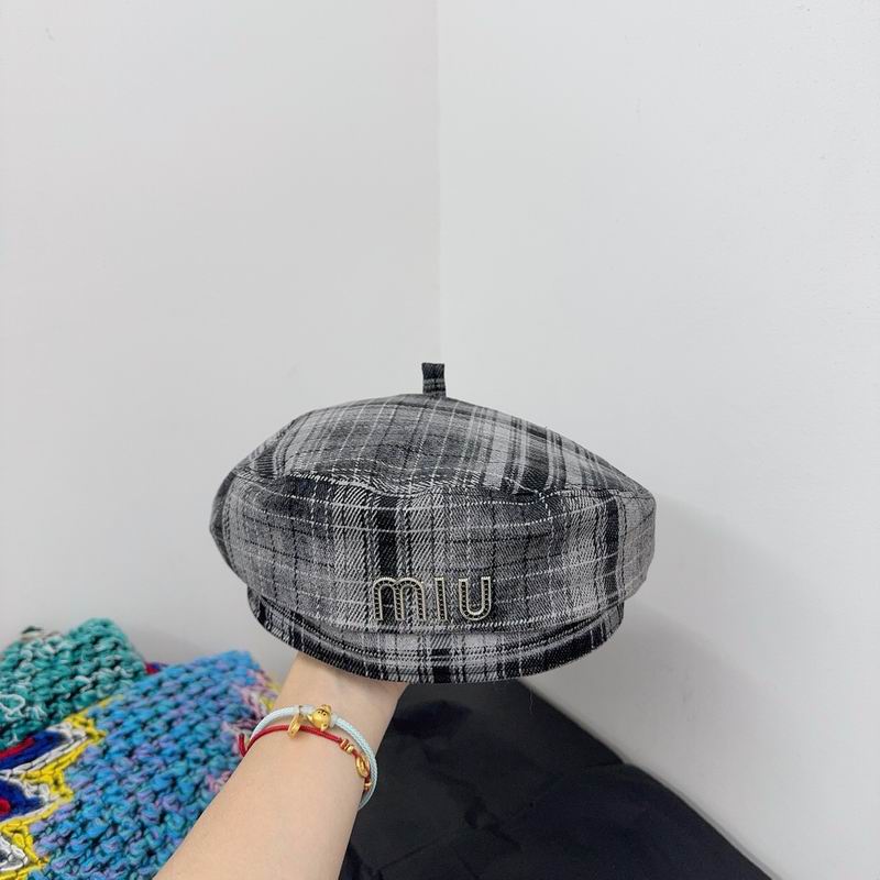 MIumiu beret dx (39)