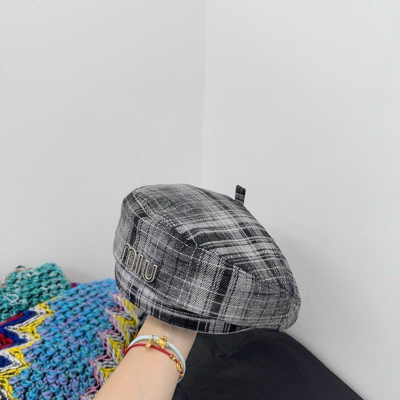 MIumiu beret dx (40)