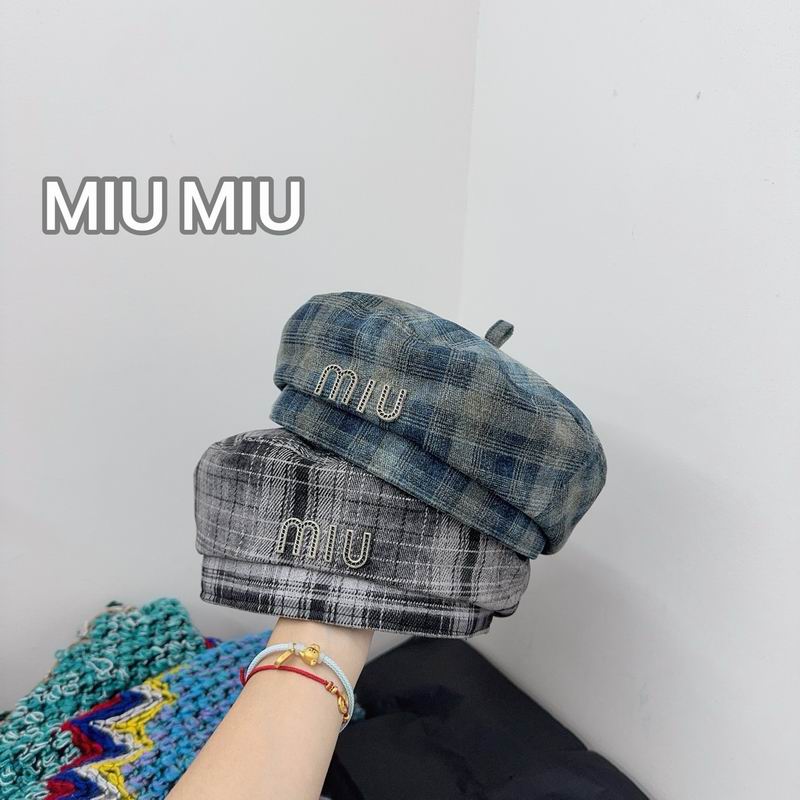 MIumiu beret dx (41)