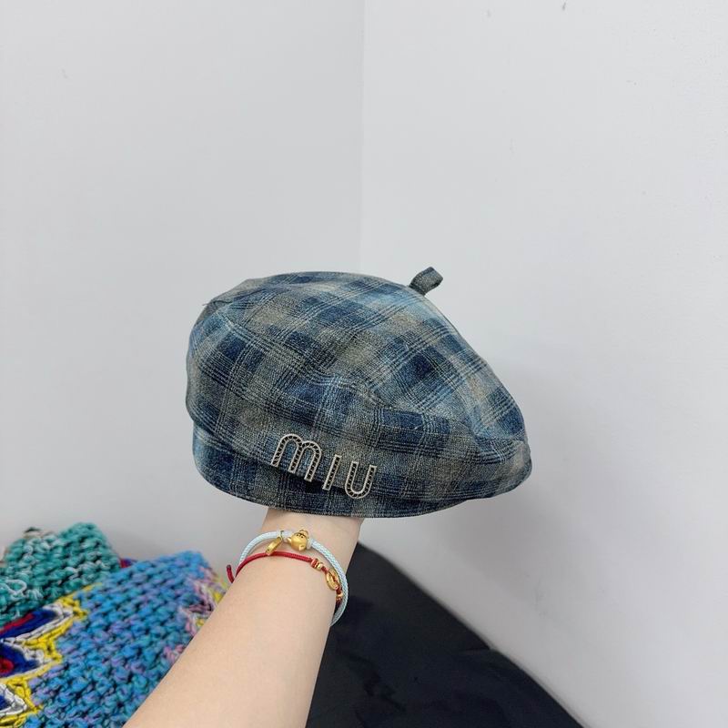 MIumiu beret dx (44)