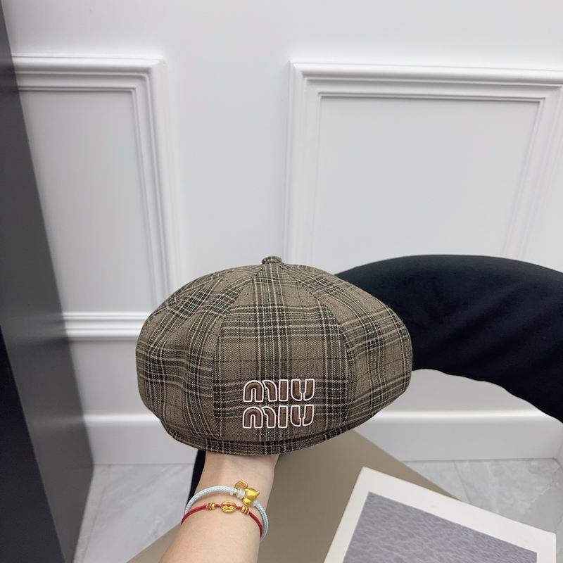 MIumiu beret dx (49)