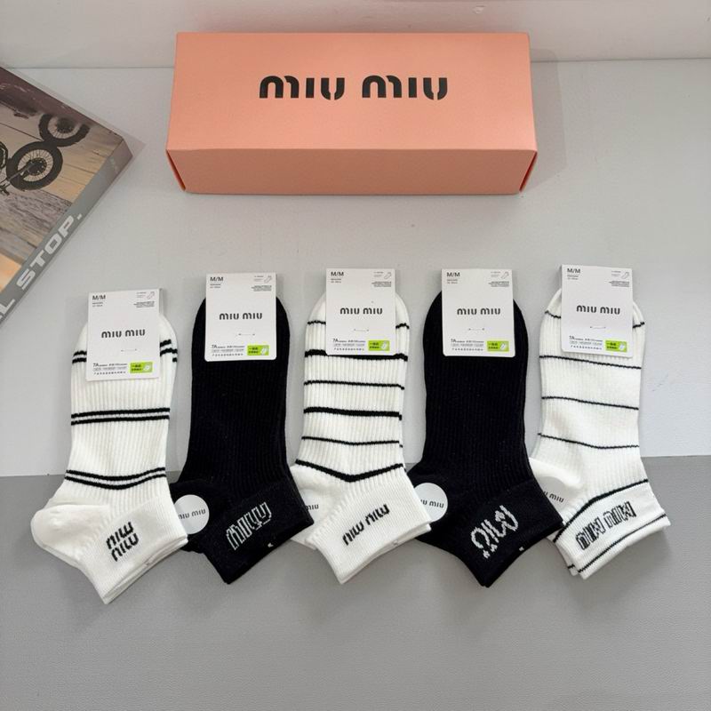MIumiu socks QY (3)