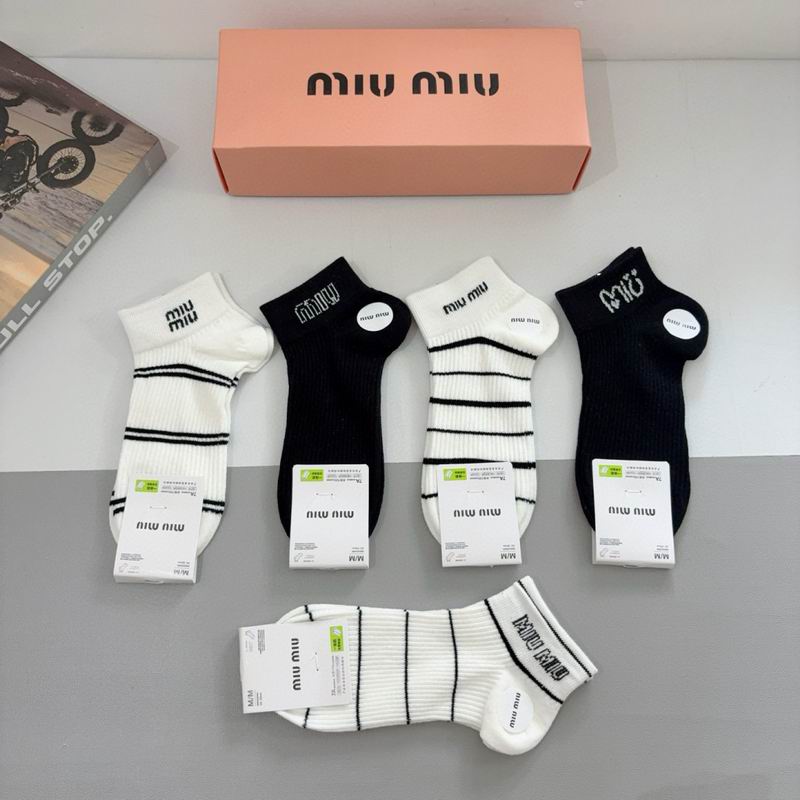 MIumiu socks QY (9)