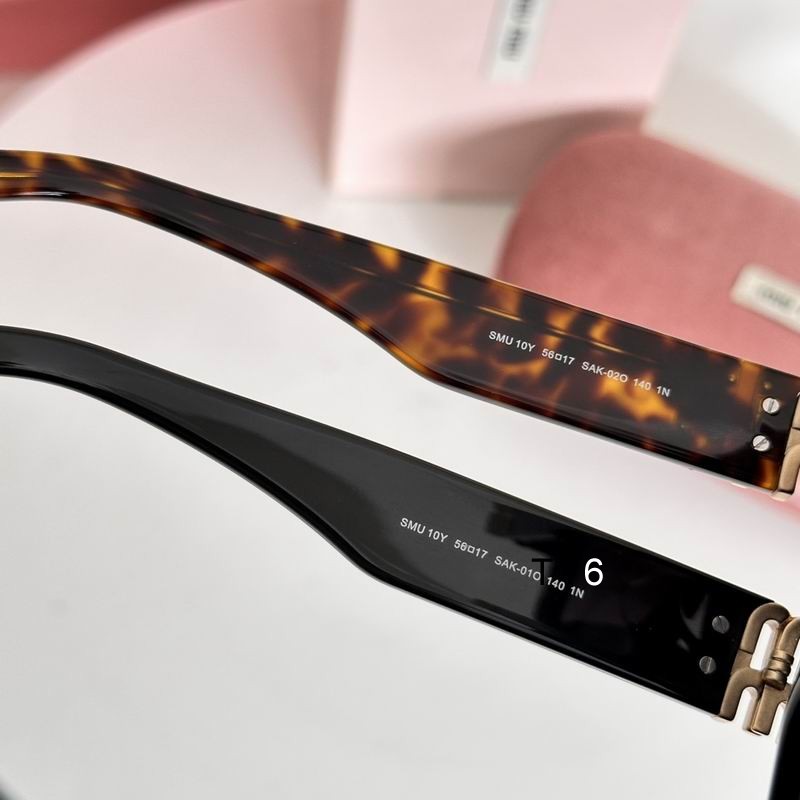 MiuMiu SMU10 56 17-140 e07