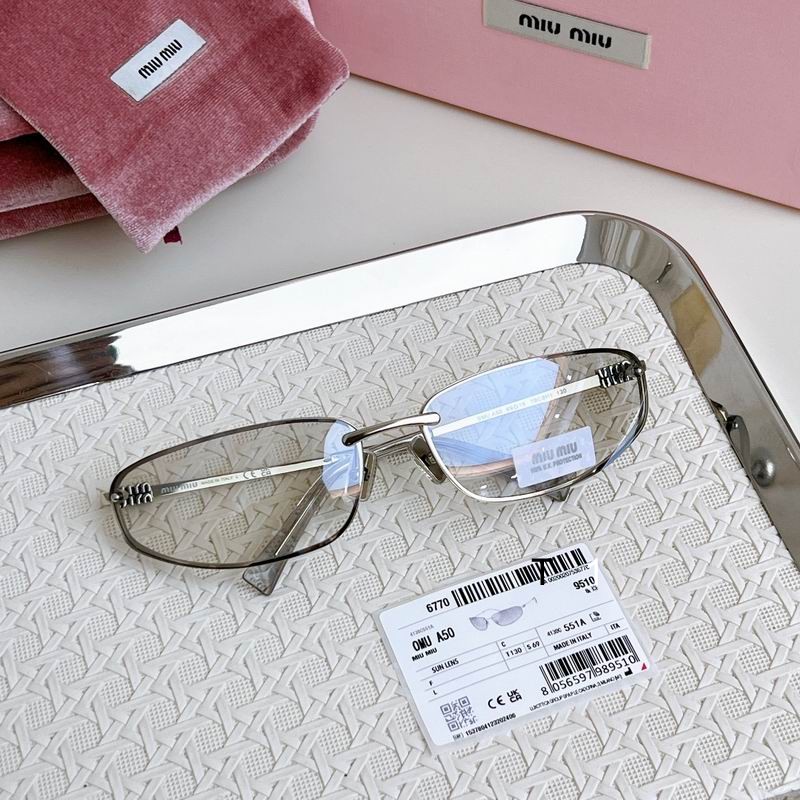 MiuMiu SMUA50 69 15-130 a02