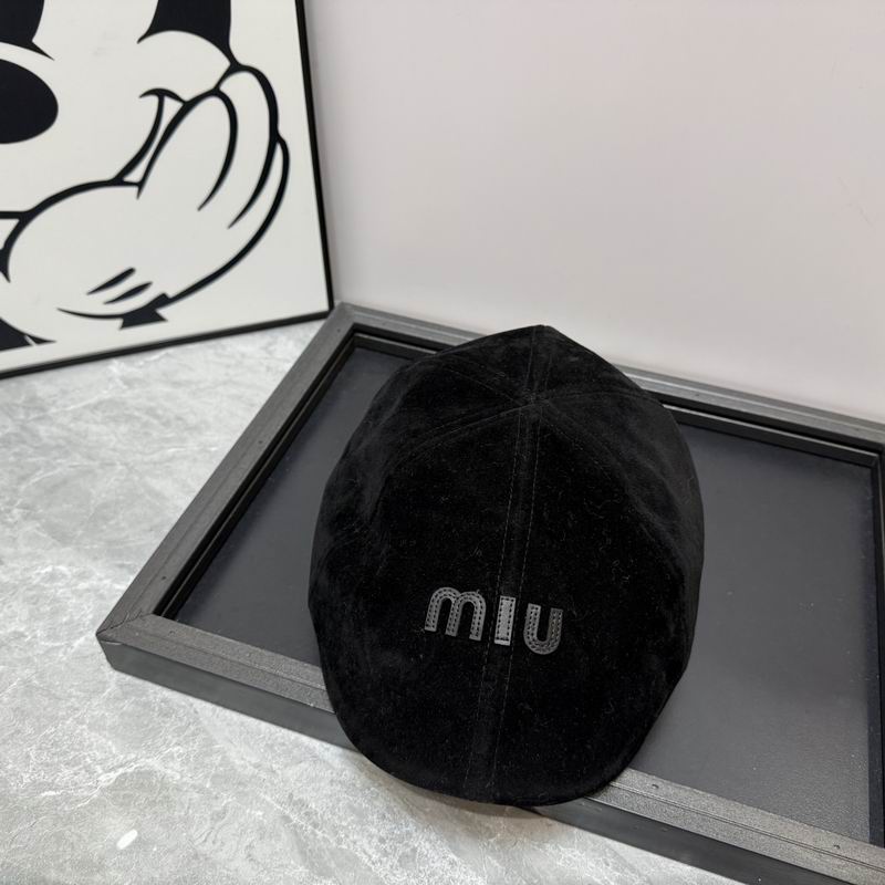 Miumiu beret dx (230)