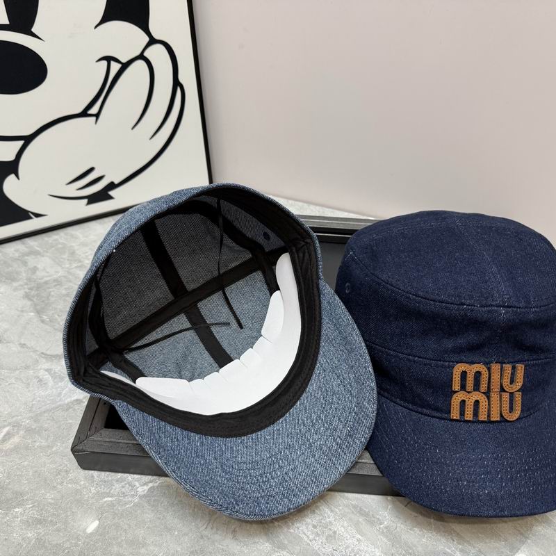 Miumiu cap dx (235)