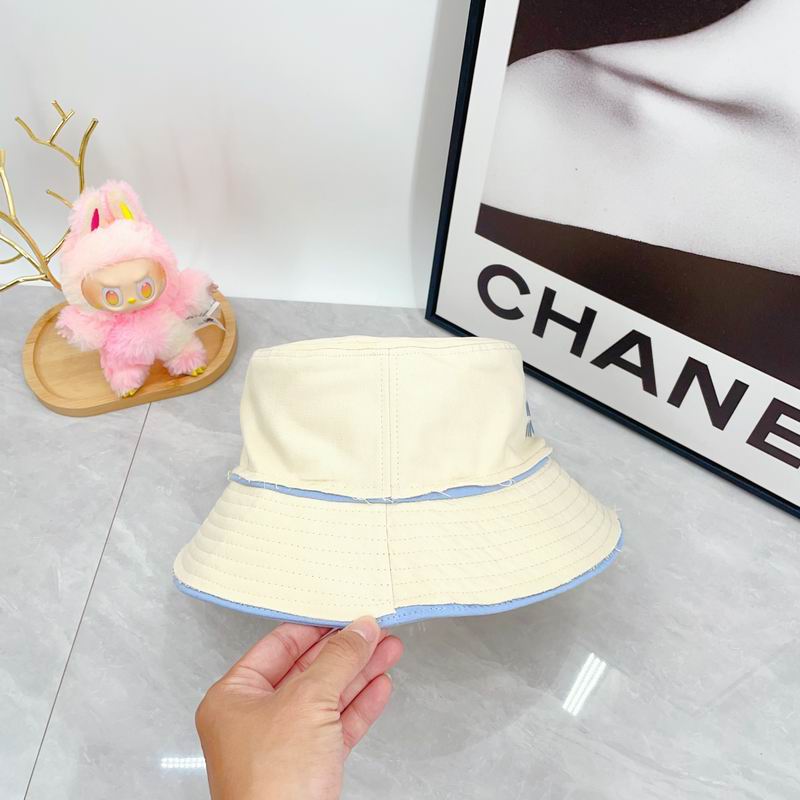 Miumiu hat dx (480)