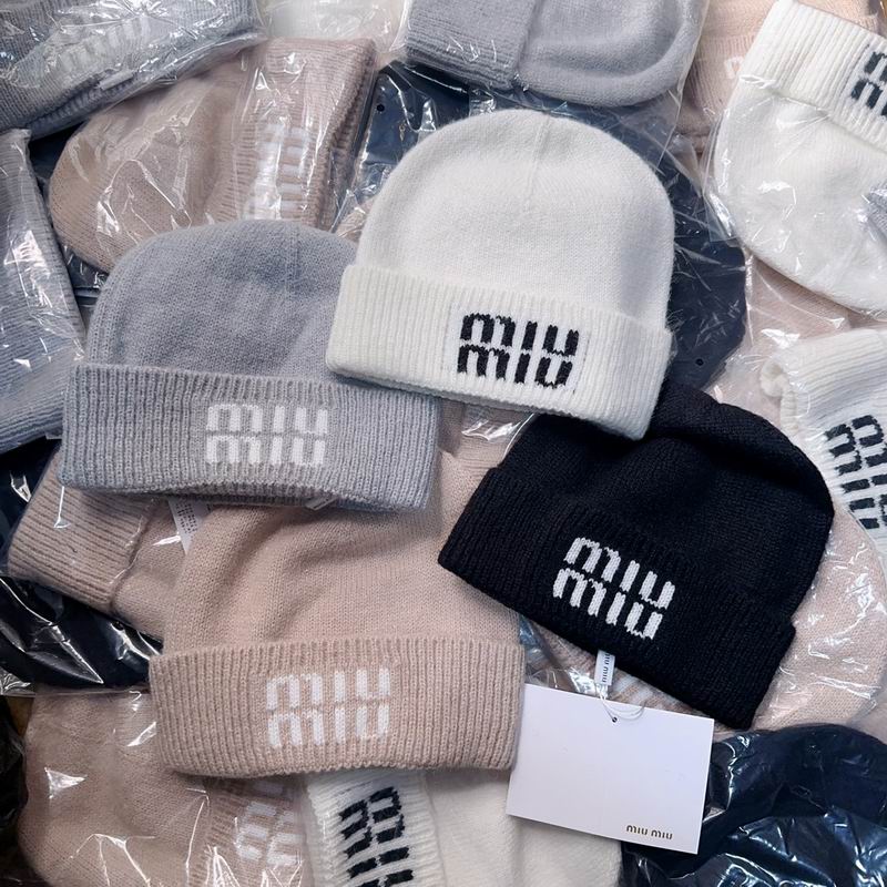Miumiu hat dx (569)