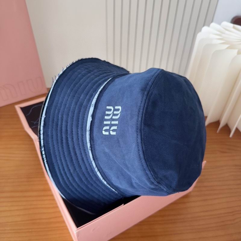 Miumiu hat dx (697)