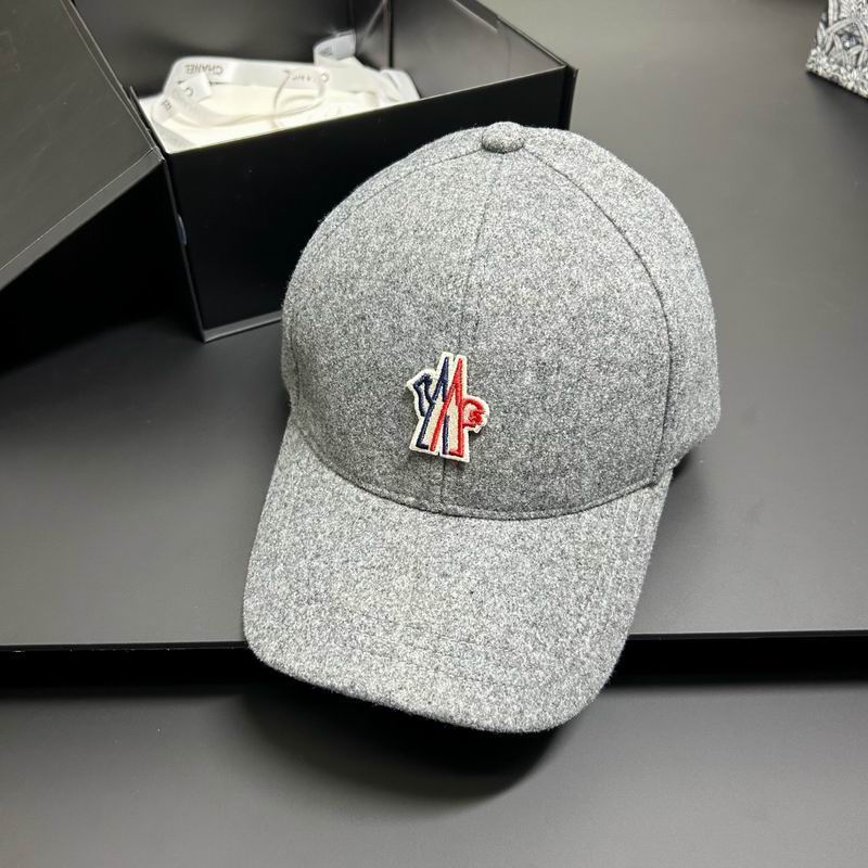 Moncler Cap dx (500)