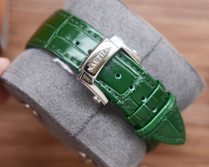 Patek Philippe 40mm 66 (1)