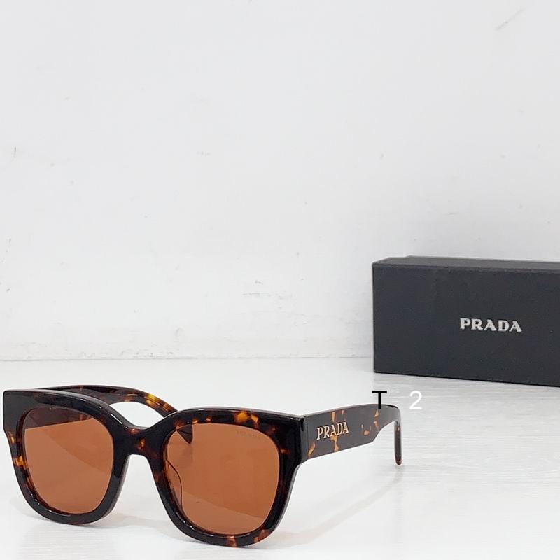 Prada 081301 b04