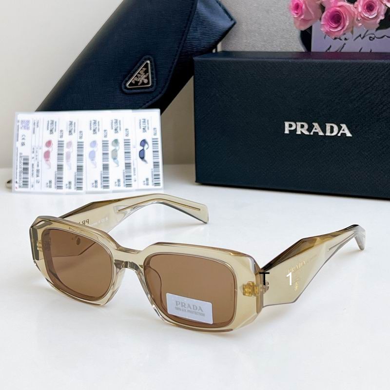 Prada 082501 a01
