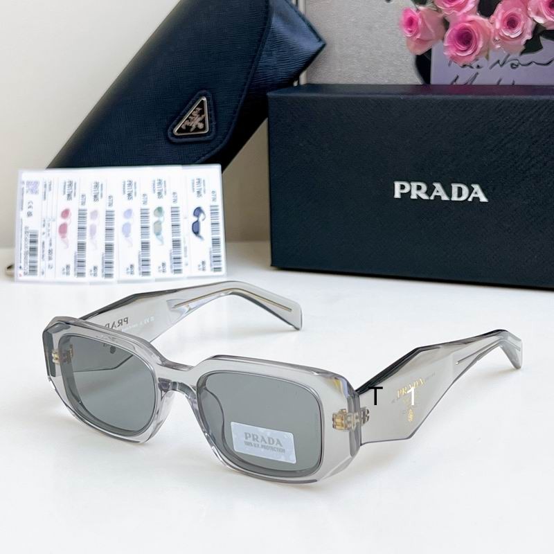 Prada 082501 a02