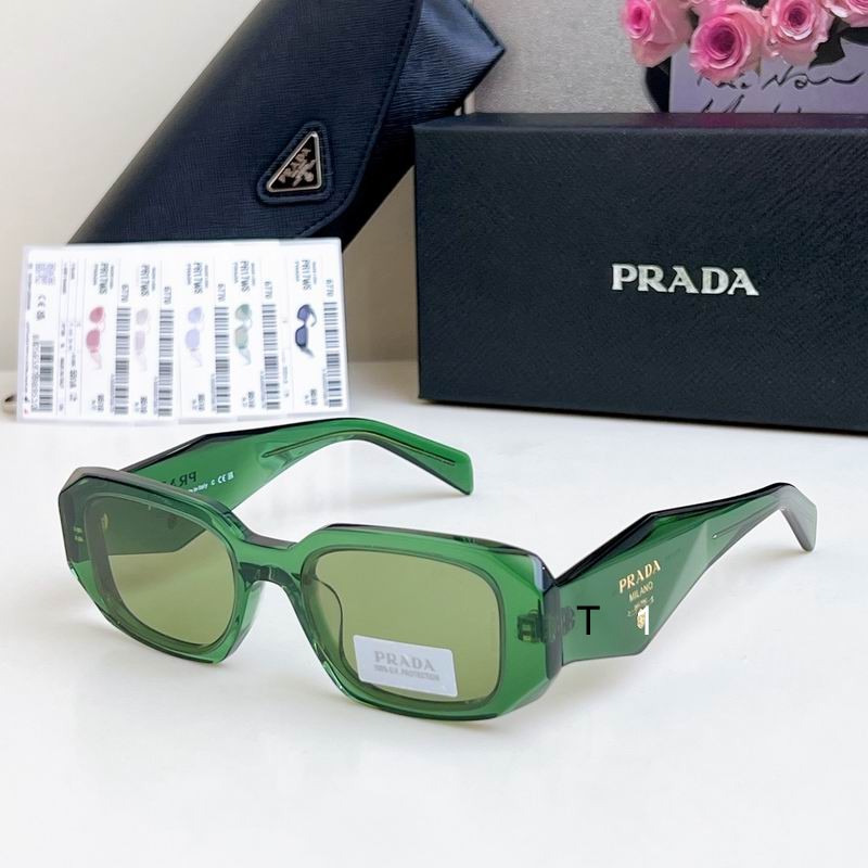 Prada 082501 a03