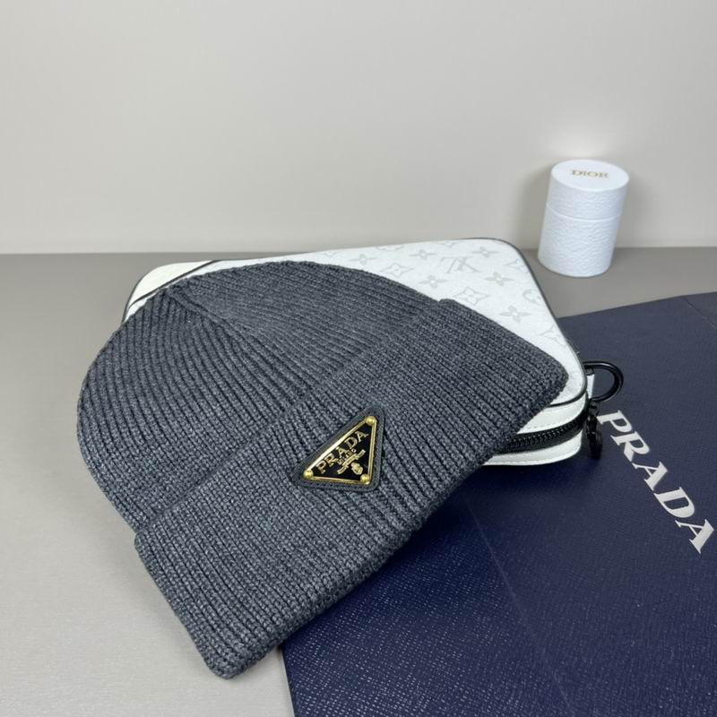 Prada Hat dx (1200)