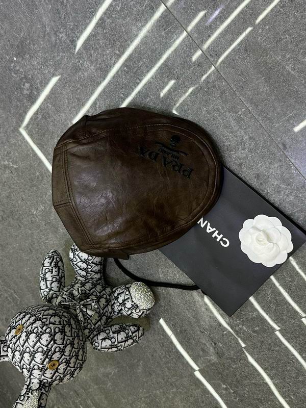 Prada beret dx (147)