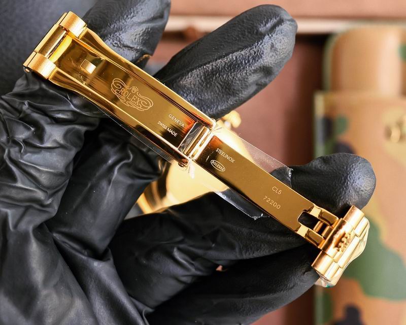 Rolex 40mm 14-Day Date (3)