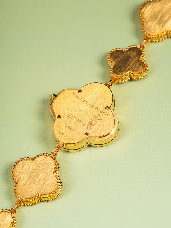Van Cleef & Arpels 27mm 05 (54)