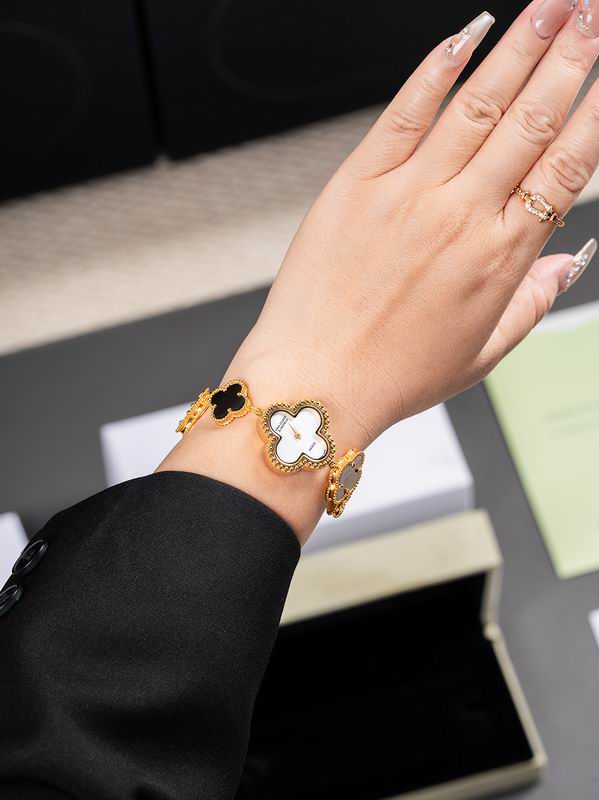 Van Cleef & Arpels 27mm 05 (58)