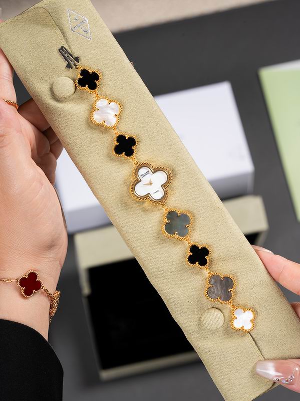 Van Cleef & Arpels 27mm 05 (60)