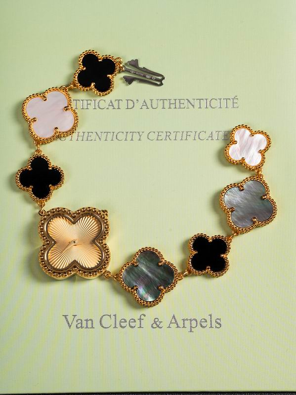 Van Cleef & Arpels 27mm 05 (70)
