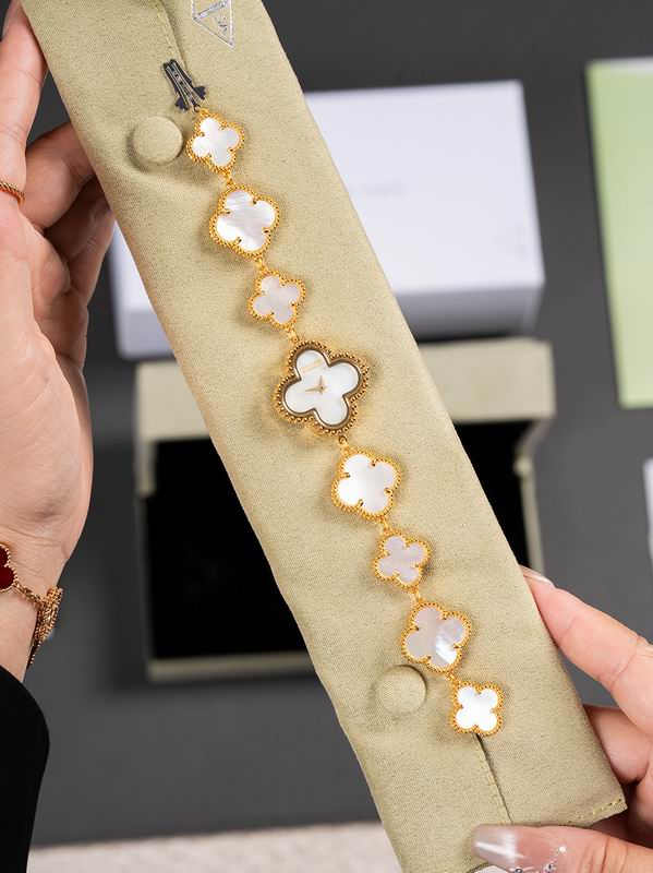 Van Cleef & Arpels 27mm 05 (72)