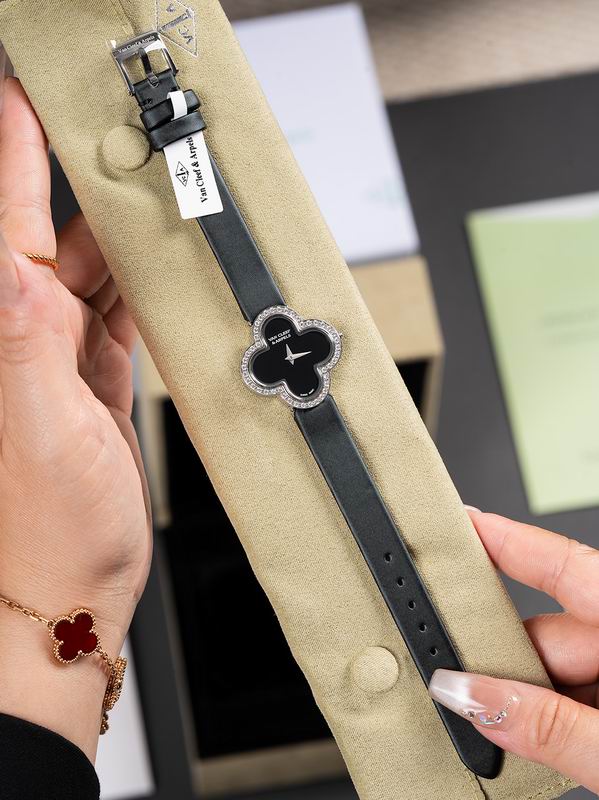 Van Cleef & Arpels 29.7mm 06 (18)