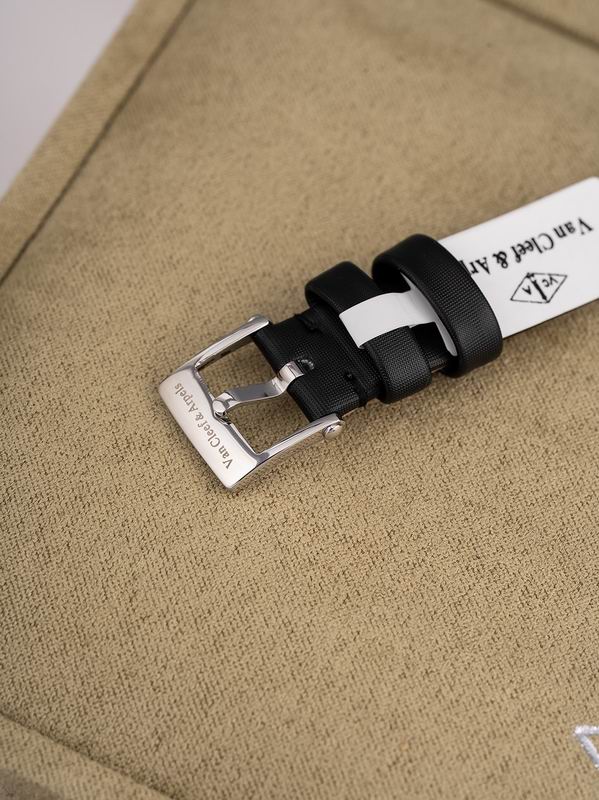 Van Cleef & Arpels 29.7mm 06 (28)