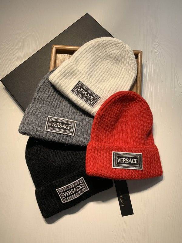 Versace hat hm (1)