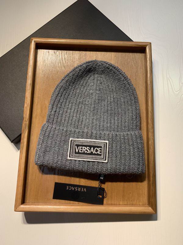 Versace hat hm (2)