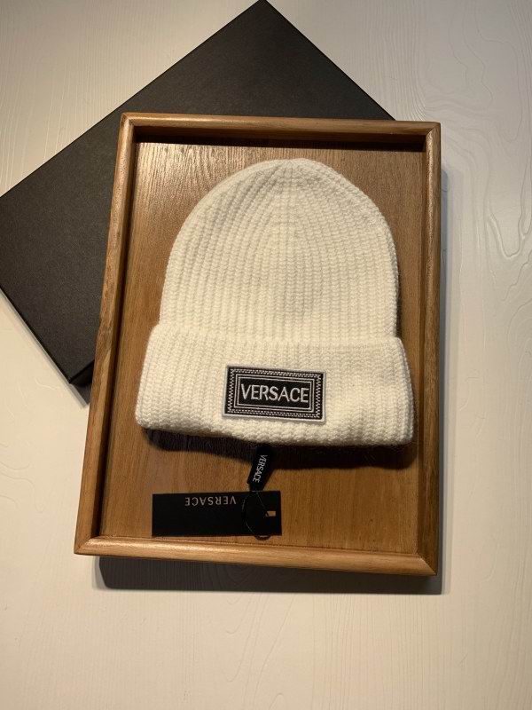 Versace hat hm (3)