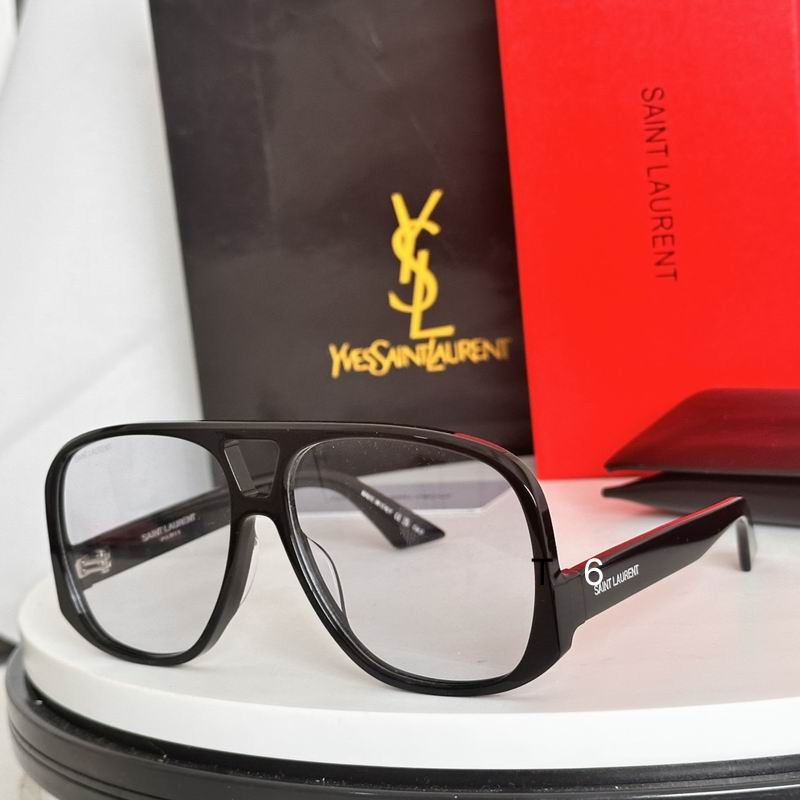 YSL 652 59 14-135 e01