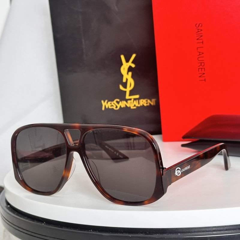 YSL 652 59 14-135 e02