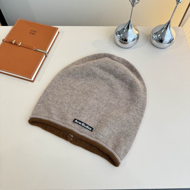 Acne hat (1050)