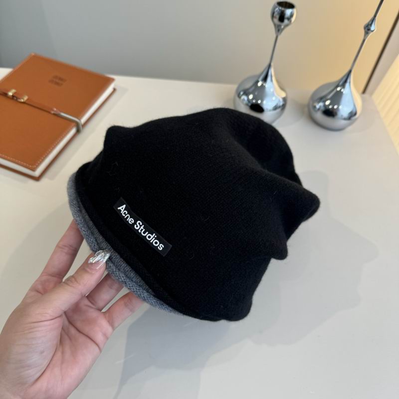 Acne hat (1052)