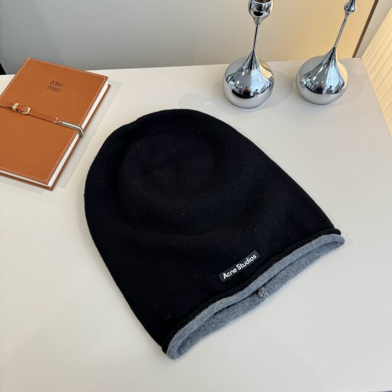 Acne hat (1056)