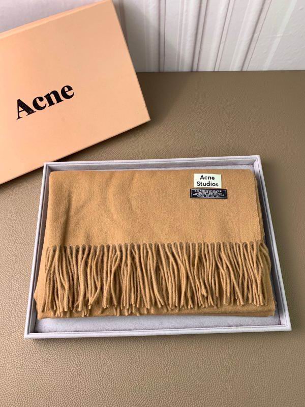 Acne scarf hm (6)