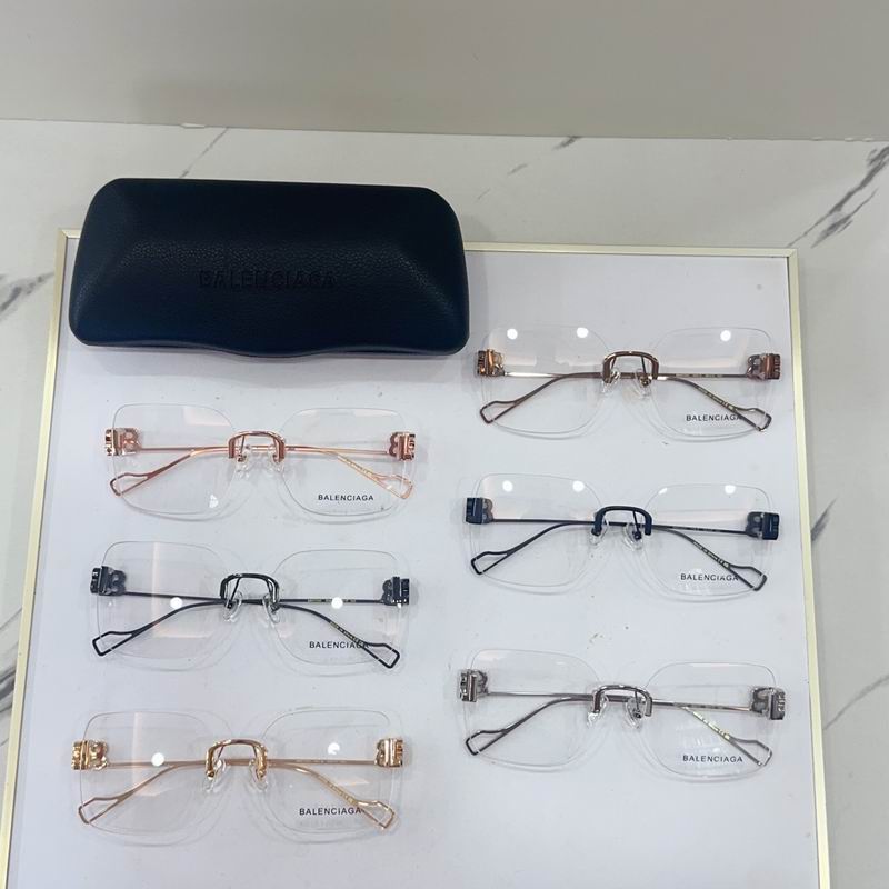 BALENCIAGA MODEL 59 17 140 g09