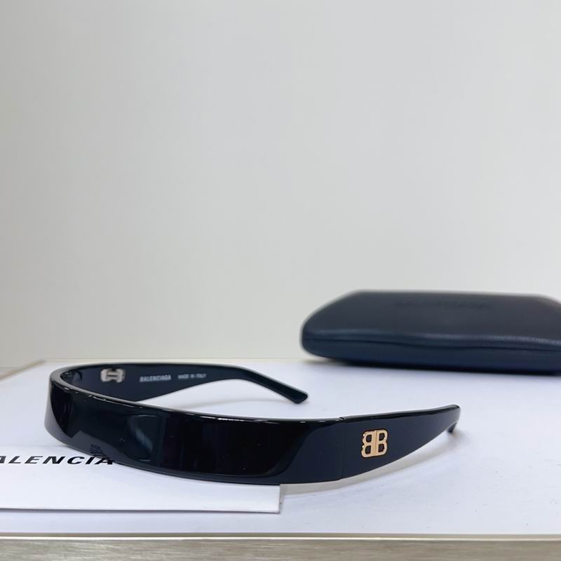 Balenciaga BB804337 140-135 G02