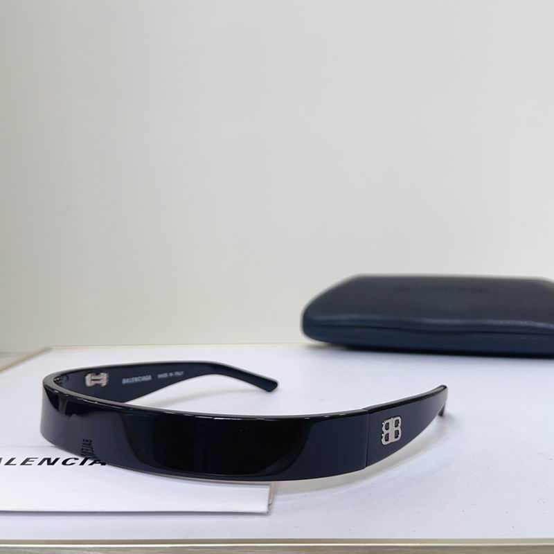 Balenciaga BB804337 140-135 G04