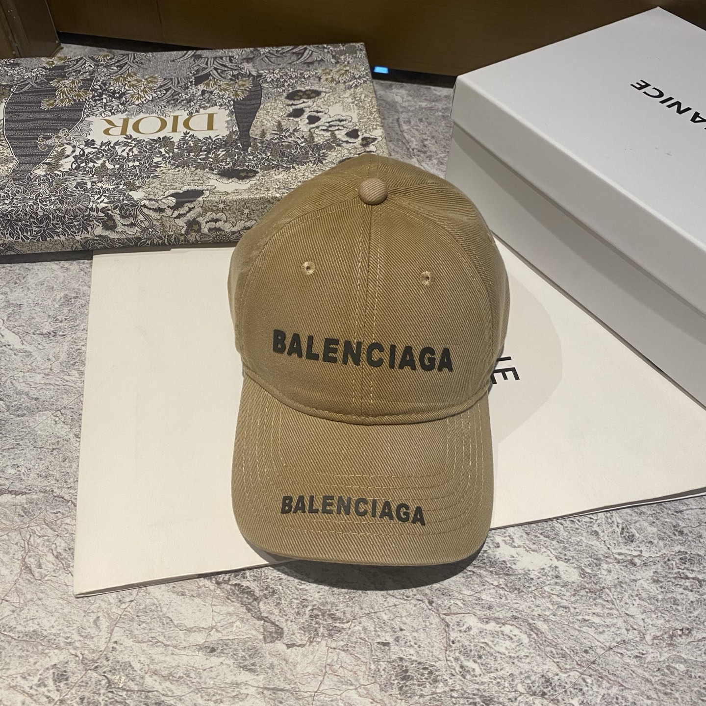 Balenciaga Cap (20)