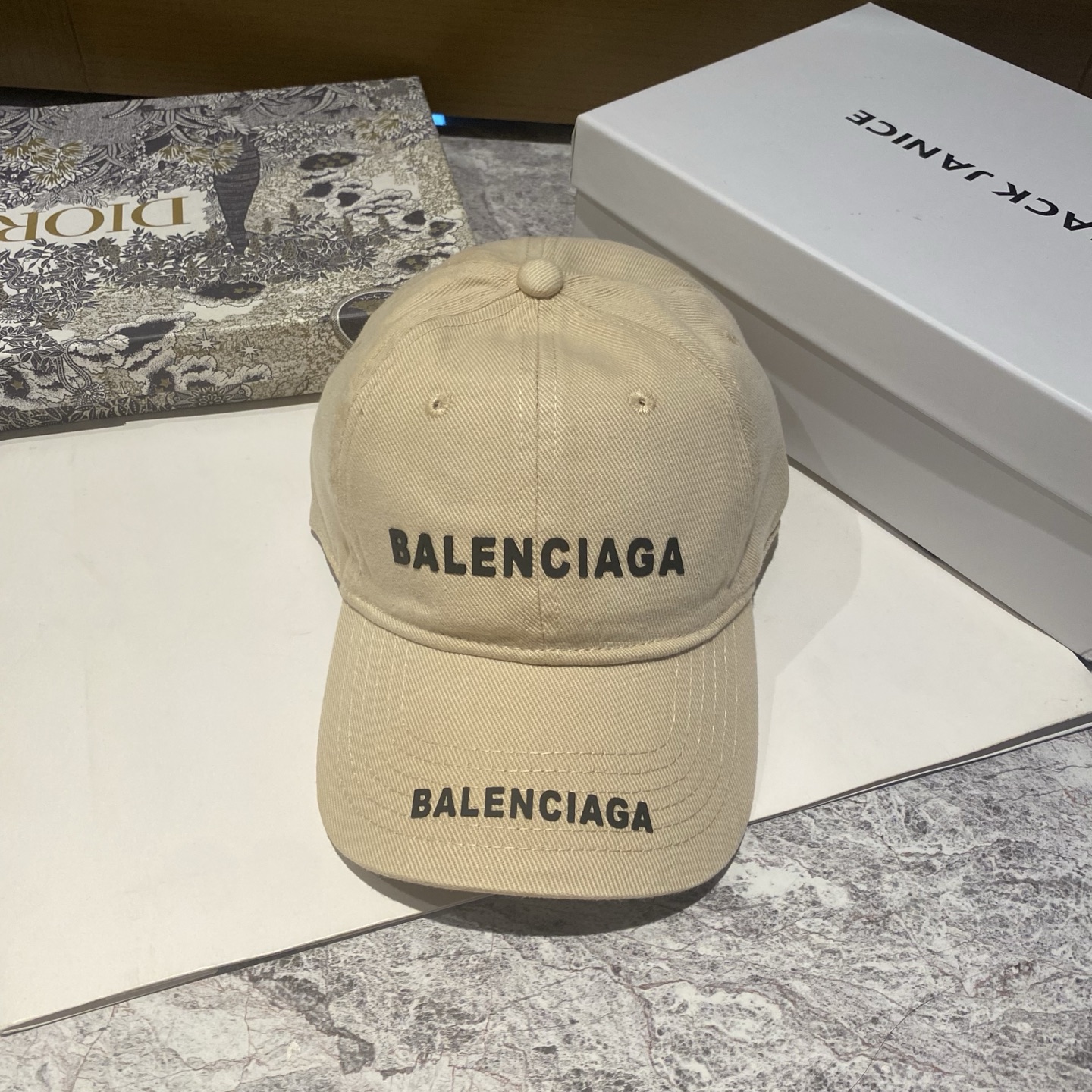 Balenciaga Cap (21)