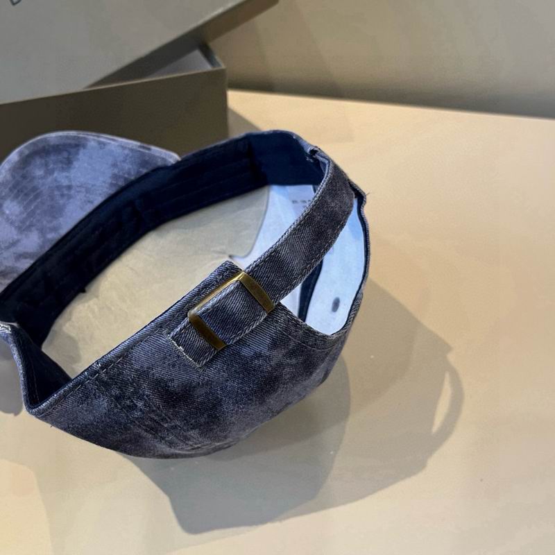 Balenciaga Cap (922)