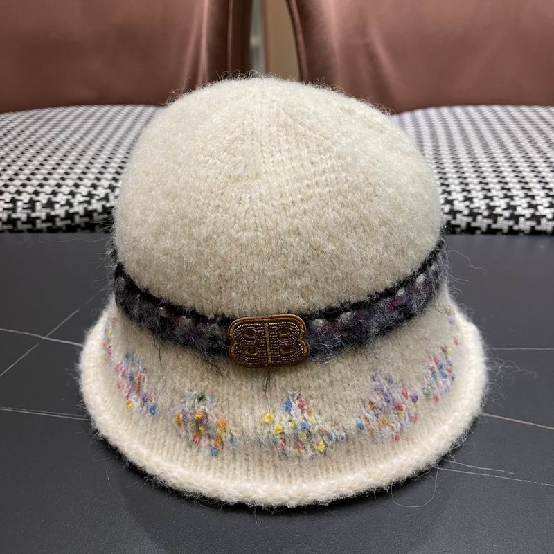 Balenciaga hat (495)