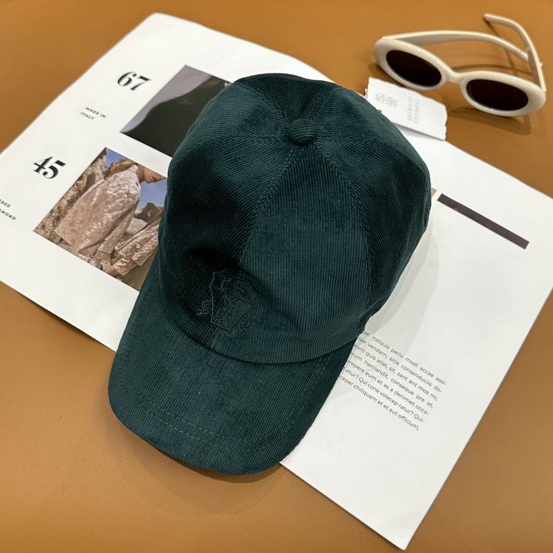 Brunello Cucinelli cap dx (298)
