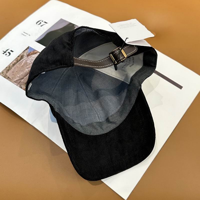 Brunello Cucinelli cap dx (309)