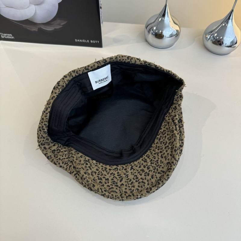 Burberry Beret (383)