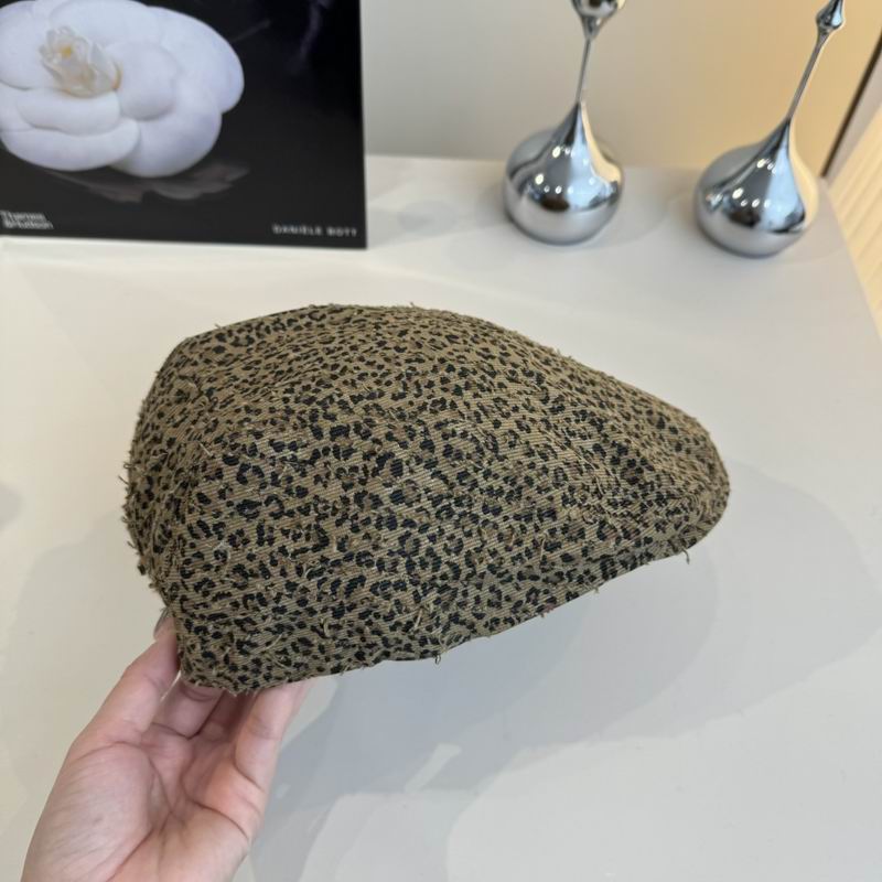 Burberry Beret (385)